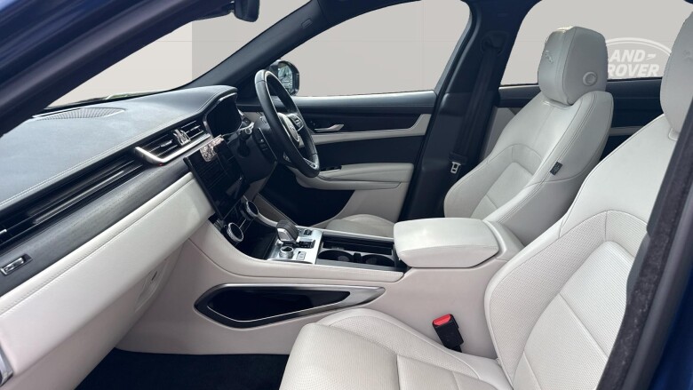 Jaguar F-Pace 2.0 D200 R-Dynamic Black 5dr Auto AWD Diesel Estate